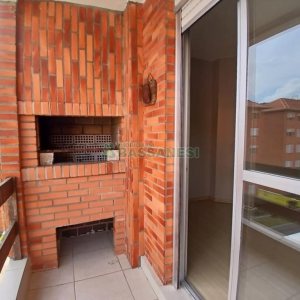 Apartamento com 70m², 3 dormitórios, 2 vagas, no bairro Universitário em Caxias do Sul para Alugar