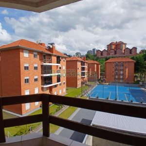 Apartamento com 70m², 3 dormitórios, 2 vagas, no bairro Universitário em Caxias do Sul para Alugar