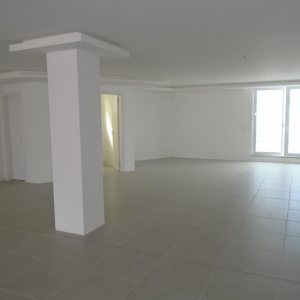 Loja com 370m², no bairro Villagio Iguatemi em Caxias do Sul para Comprar