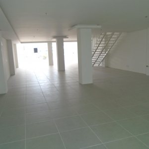 Loja com 370m², no bairro Villagio Iguatemi em Caxias do Sul para Comprar