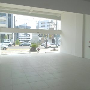 Loja com 370m², no bairro Villagio Iguatemi em Caxias do Sul para Comprar