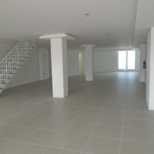 Loja com 370m², no bairro Villagio Iguatemi em Caxias do Sul para Comprar