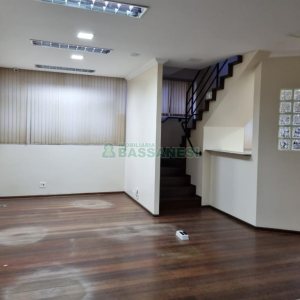 Loja com 198m², 2 vagas, no bairro Centro em Caxias do Sul para Alugar ou Comprar