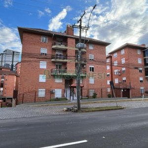 Apartamento com 60m², 2 dormitórios, 1 vaga, no bairro Interlagos em Caxias do Sul para Alugar