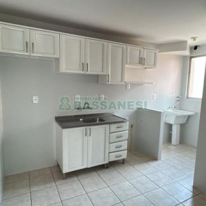 Apartamento com 60m², 2 dormitórios, 1 vaga, no bairro Interlagos em Caxias do Sul para Alugar