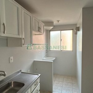 Apartamento com 60m², 2 dormitórios, 1 vaga, no bairro Interlagos em Caxias do Sul para Alugar
