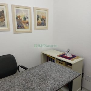 Sala com 48m², no bairro Centro em Caxias do Sul para Comprar