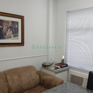 Sala com 48m², no bairro Centro em Caxias do Sul para Comprar