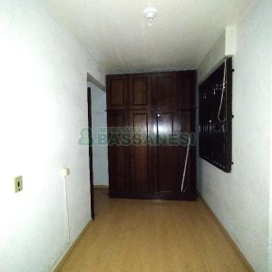 Apartamento com 112m², 3 dormitórios, 2 vagas, no bairro Centro em Caxias do Sul para Comprar