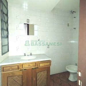 Apartamento com 112m², 3 dormitórios, 2 vagas, no bairro Centro em Caxias do Sul para Comprar