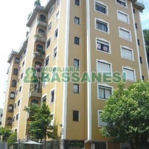 Apartamento com 112m², 3 dormitórios, 2 vagas, no bairro Centro em Caxias do Sul para Comprar