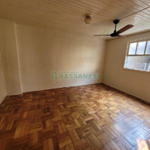 Casa com 80m², 3 dormitórios, 1 vaga, no bairro Rio Branco em Caxias do Sul para Alugar