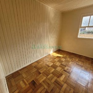 Casa com 80m², 3 dormitórios, 1 vaga, no bairro Rio Branco em Caxias do Sul para Alugar