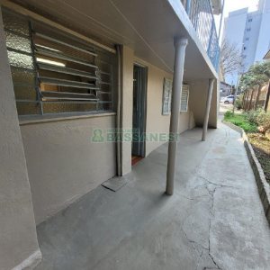 Casa com 80m², 3 dormitórios, 1 vaga, no bairro Rio Branco em Caxias do Sul para Alugar