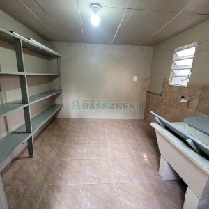 Casa com 80m², 3 dormitórios, 1 vaga, no bairro Rio Branco em Caxias do Sul para Alugar