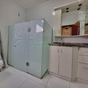 Apartamento com 77m², 2 dormitórios, 1 vaga, no bairro Centro em Caxias do Sul para Alugar