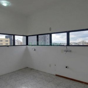 Apartamento com 77m², 2 dormitórios, 1 vaga, no bairro Centro em Caxias do Sul para Alugar