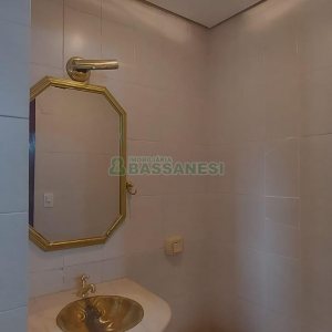 Apartamento com 77m², 2 dormitórios, 1 vaga, no bairro Centro em Caxias do Sul para Alugar