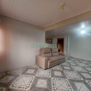 Chácara com 210m², 4 dormitórios, 4 vagas, no bairro 3 Legua em Caxias do Sul para Comprar