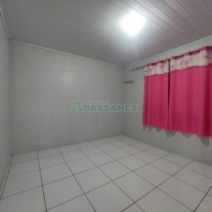 Chácara com 210m², 4 dormitórios, 4 vagas, no bairro 3 Legua em Caxias do Sul para Comprar