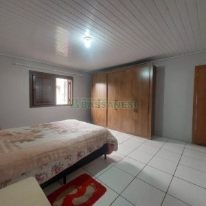 Chácara com 210m², 4 dormitórios, 4 vagas, no bairro 3 Legua em Caxias do Sul para Comprar