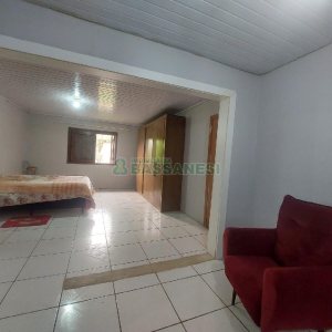 Chácara com 210m², 4 dormitórios, 4 vagas, no bairro 3 Legua em Caxias do Sul para Comprar