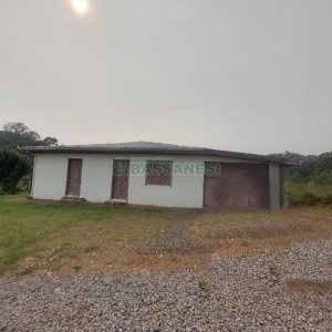 Chácara com 210m², 4 dormitórios, 4 vagas, no bairro 3 Legua em Caxias do Sul para Comprar