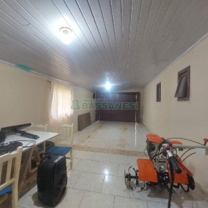 Chácara com 210m², 4 dormitórios, 4 vagas, no bairro 3 Legua em Caxias do Sul para Comprar