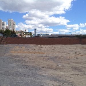 Terreno com 384m², no bairro São José em Caxias do Sul para Alugar ou Comprar