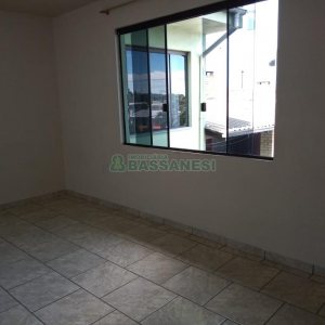 Casa com 412m², 7 dormitórios, 6 vagas, no bairro Jardim das Hortências em Caxias do Sul para Comprar