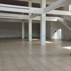 Loja com 570m², no bairro Esplanada em Caxias do Sul para Alugar