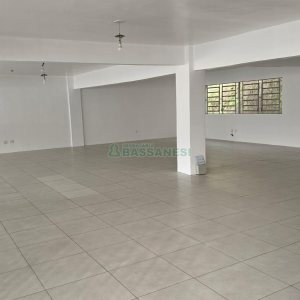 Loja com 570m², no bairro Esplanada em Caxias do Sul para Alugar