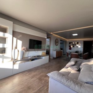 Apto Mobiliado com 101m², 3 dormitórios, 2 vagas, no bairro Universitário em Caxias do Sul para Alugar