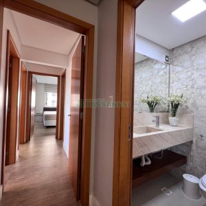 Apto Mobiliado com 101m², 3 dormitórios, 2 vagas, no bairro Universitário em Caxias do Sul para Alugar
