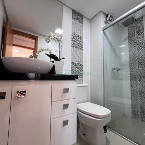 Apto Mobiliado com 101m², 3 dormitórios, 2 vagas, no bairro Universitário em Caxias do Sul para Alugar