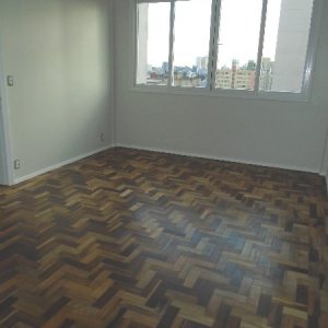 Sala com 30m², no bairro Centro em Caxias do Sul para Alugar