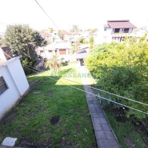 Casa com 166m², 2 dormitórios, 1 vaga, no bairro Rio Branco em Caxias do Sul para Comprar