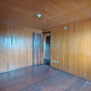 Casa com 166m², 2 dormitórios, 1 vaga, no bairro Rio Branco em Caxias do Sul para Comprar