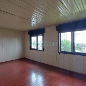 Casa com 166m², 2 dormitórios, 1 vaga, no bairro Rio Branco em Caxias do Sul para Comprar