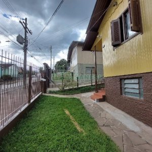 Casa com 60m², 3 dormitórios, 1 vaga, no bairro Petrópolis em Caxias do Sul para Alugar