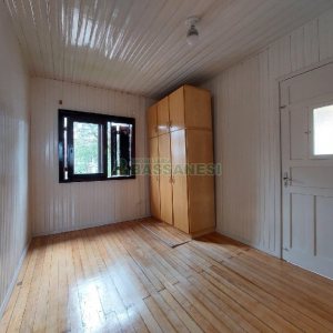 Casa com 60m², 3 dormitórios, 1 vaga, no bairro Petrópolis em Caxias do Sul para Alugar