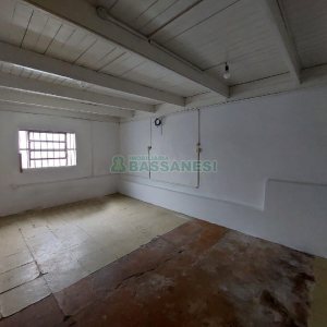 Casa com 60m², 3 dormitórios, 1 vaga, no bairro Petrópolis em Caxias do Sul para Alugar