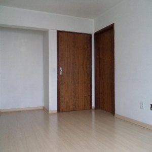 Apartamento com 56m², 2 dormitórios, 1 vaga, no bairro Centro em Caxias do Sul para Comprar