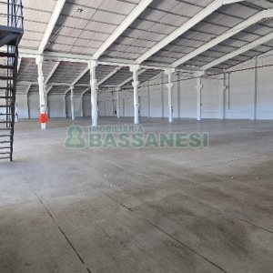 Pavilhão com 3150m², no bairro Monte Bérico em Caxias do Sul para Alugar