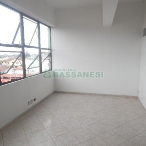 Sala com 288m², 2 vagas, no bairro Santa Catarina em Caxias do Sul para Alugar