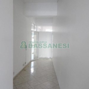 Sala com 288m², 2 vagas, no bairro Santa Catarina em Caxias do Sul para Alugar