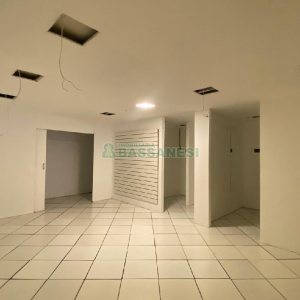 Loja com 456m², no bairro Centro em Caxias do Sul para Alugar