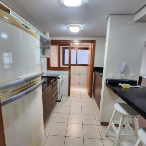 Apto Mobiliado com 59m², 1 dormitório, 1 vaga, no bairro Centro em Caxias do Sul para Comprar
