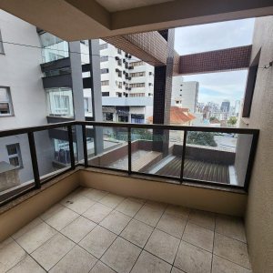 Apto Mobiliado com 59m², 1 dormitório, 1 vaga, no bairro Centro em Caxias do Sul para Comprar