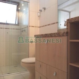 Apto Mobiliado com 59m², 1 dormitório, 1 vaga, no bairro Centro em Caxias do Sul para Comprar